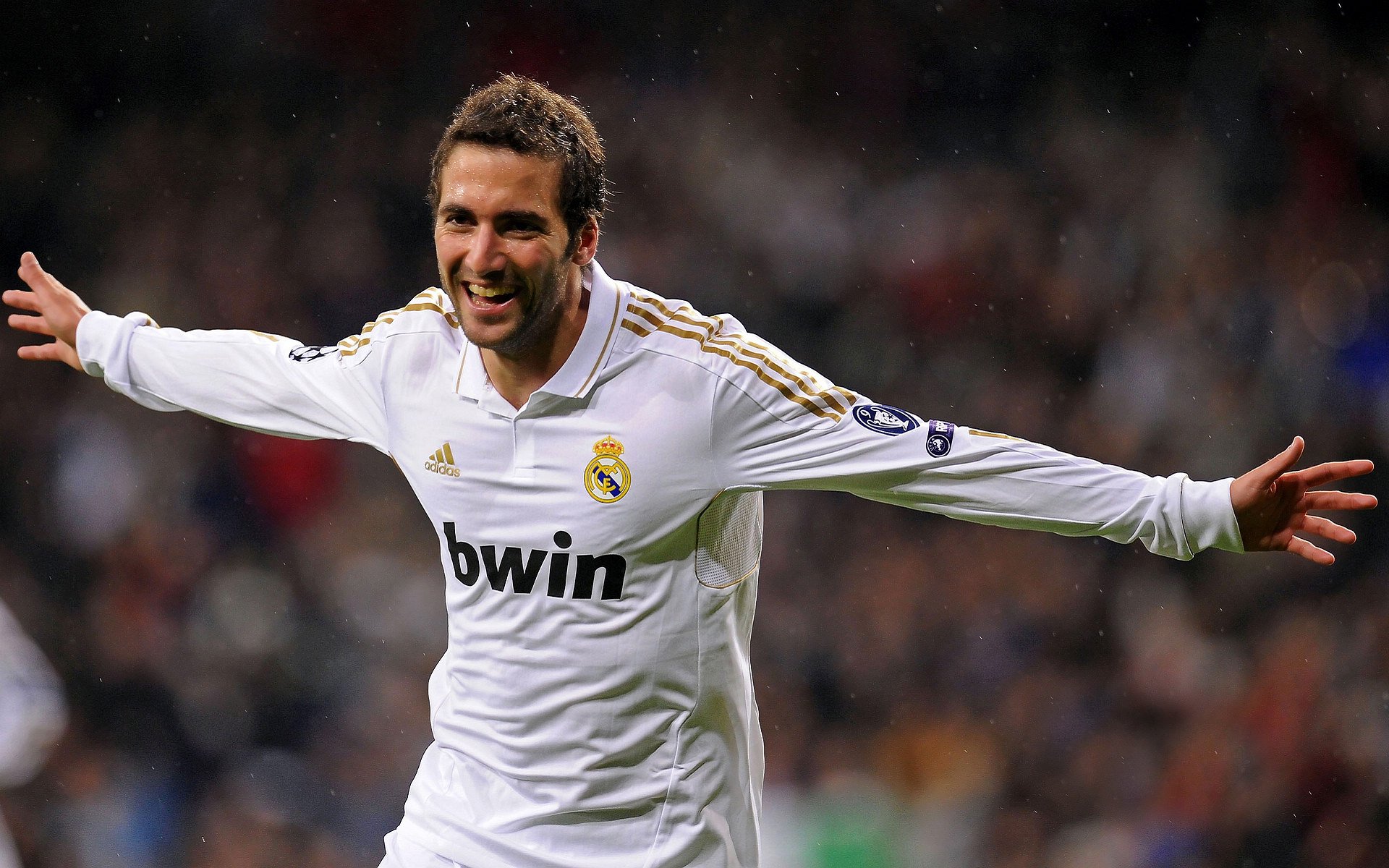 《电竞“黑科技”：人工智能助力赛事分析》，人工智能对战职业选手